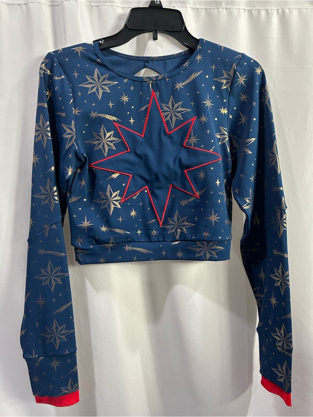 NWOT M Crowned Athletics Star Captain  Cropped Performance Top